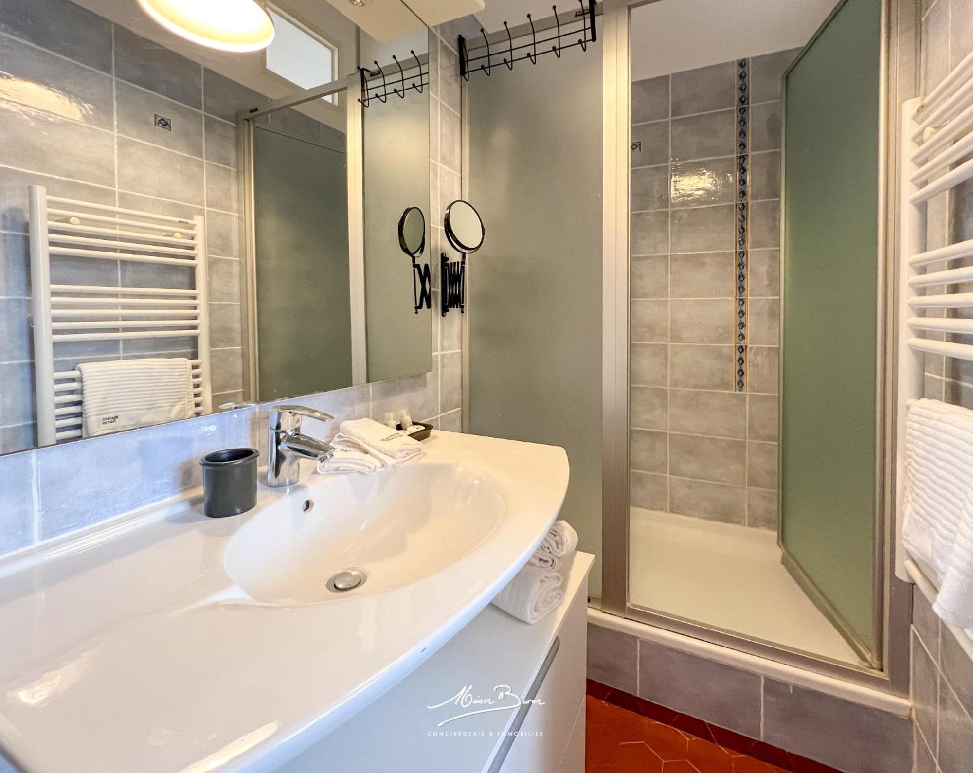 Apartment Terrasso Mar A 350m Des Plages - Terrasse Privative - 4 Couchages - Wifi Toulon
